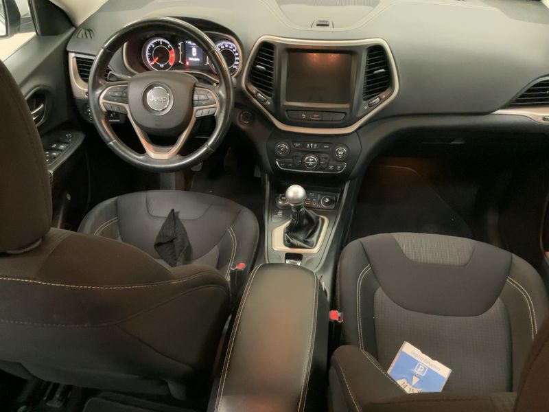 Jeep Cherokee 2.0 M-Jet Longitude 4WD — zdjęcie 12