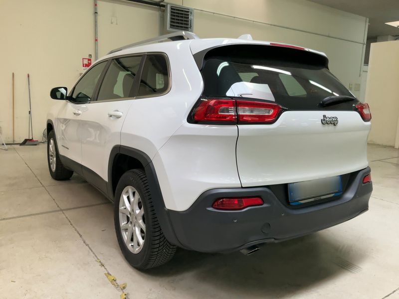 Jeep Cherokee 2.0 M-Jet Longitude 4WD — zdjęcie 3