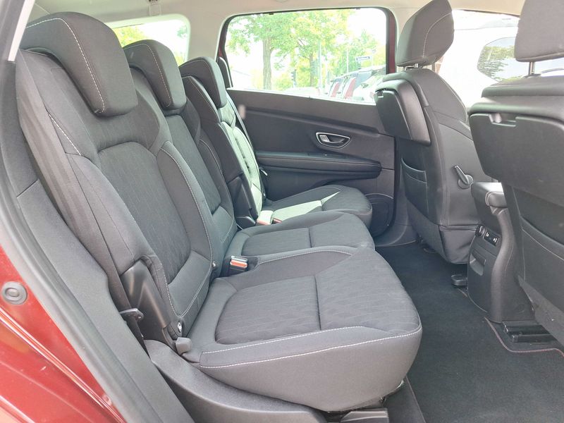 Renault Grand Scenic 1.3 TCe Limited — zdjęcie 14