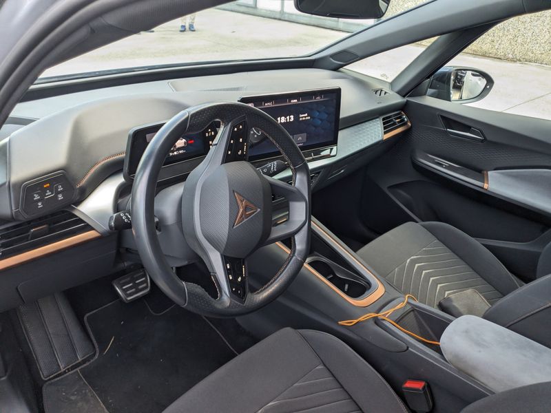Cupra Born electric drive 150 kW — zdjęcie 11