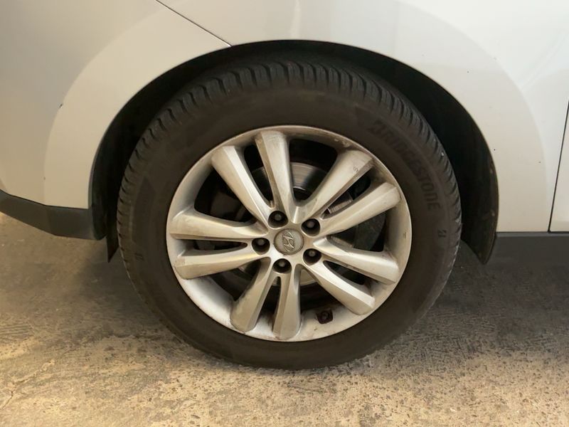 Hyundai ix35 2.0 CRDi Premium AWD 2012 – снимка 3