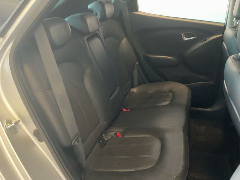 Hyundai ix35 2.0 CRDi Premium AWD 2012 – снимка 19