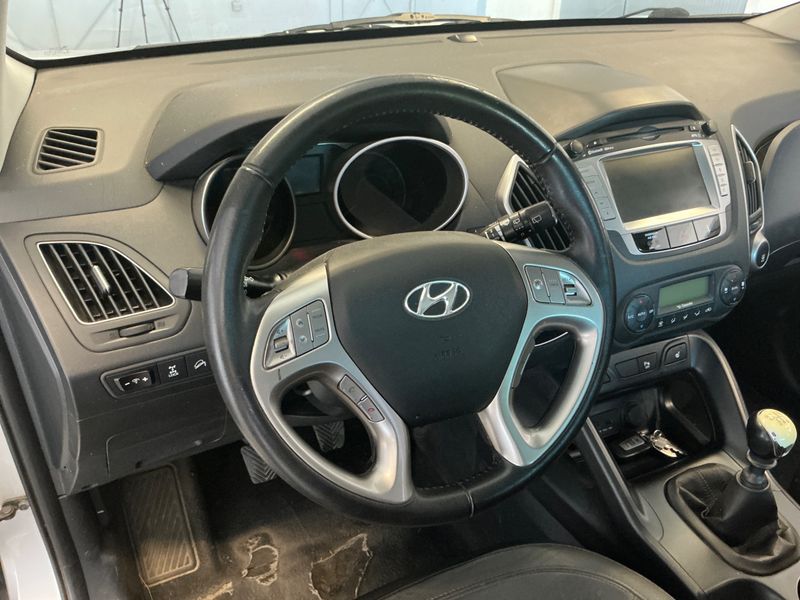 Hyundai ix35 2.0 CRDi Premium AWD 2012 – снимка 28