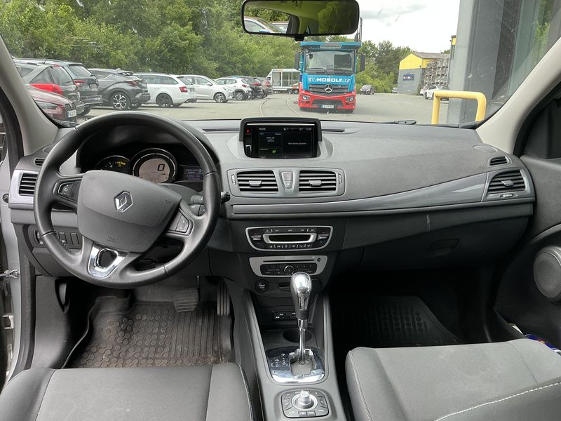 Renault Megane 1.5 dCi Limited — zdjęcie 12