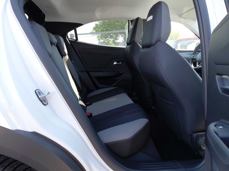 Opel Mokka X 1.2 Turbo Elegance — zdjęcie 13