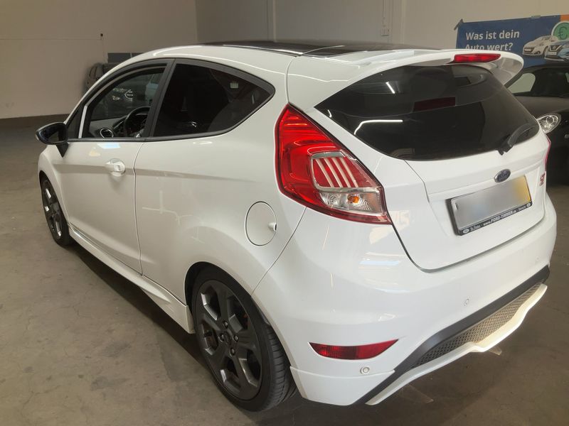 Ford Fiesta 1.6 EcoBoost ST — zdjęcie 3