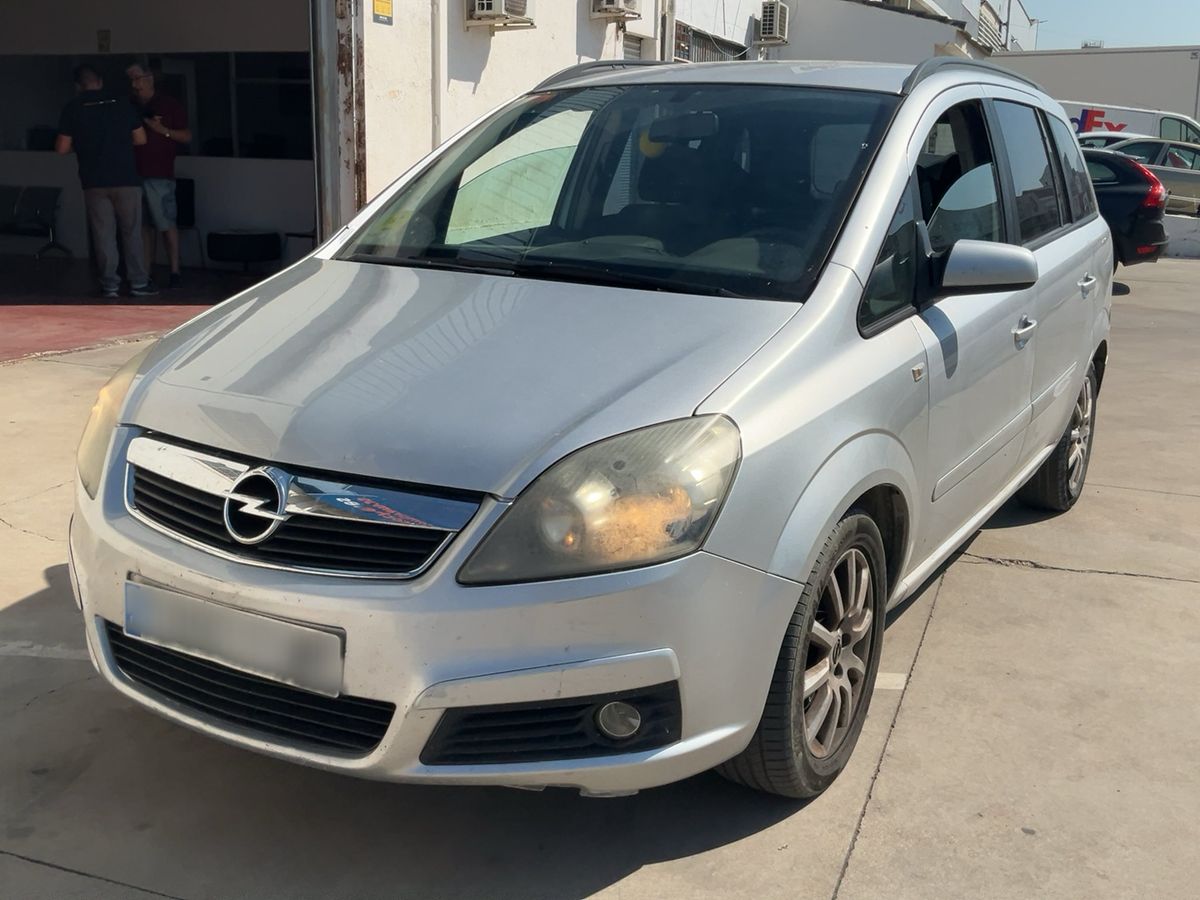 Opel Zafira 2006 — photo 1