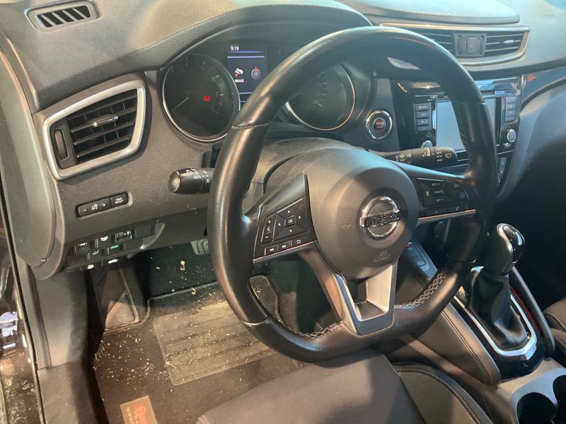 Nissan Qashqai 1.3 DIG-T N-Connecta 2020 – снимка 31