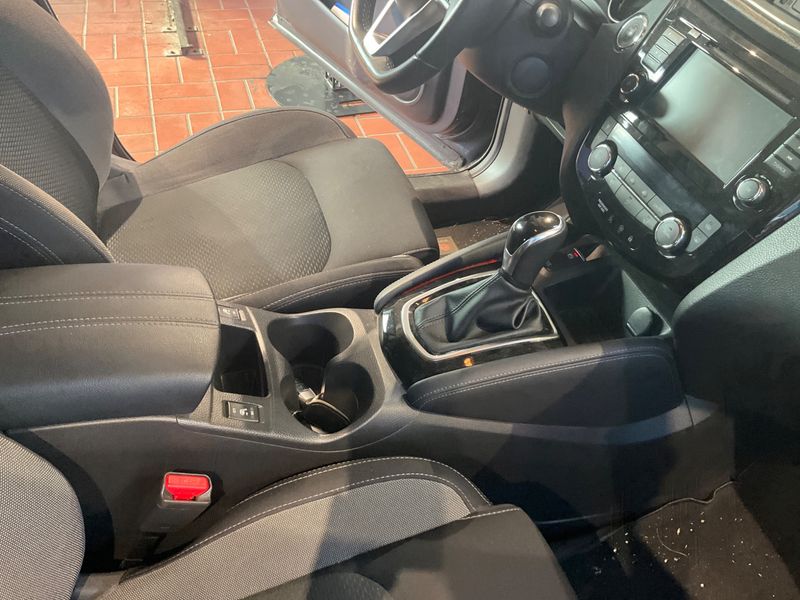 Nissan Qashqai 1.3 DIG-T N-Connecta 2020 – снимка 29