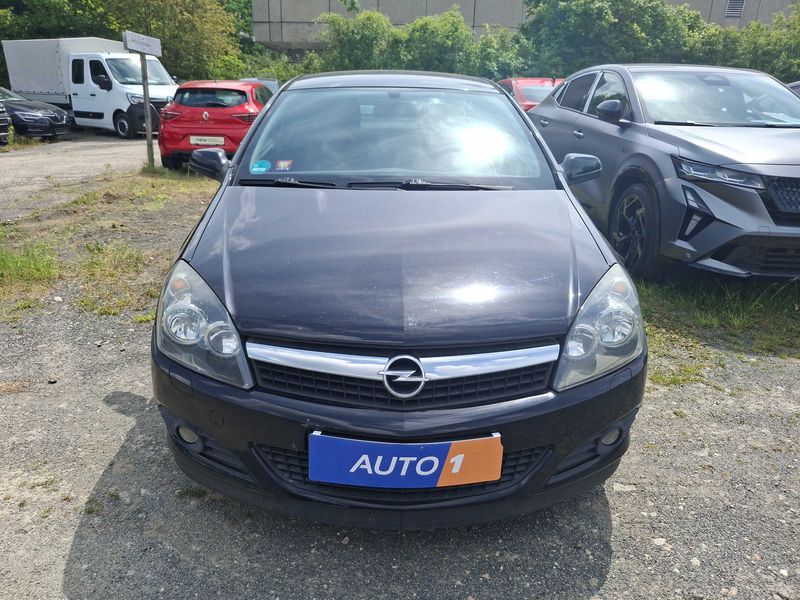 Opel Astra GTC 1.6 Selection "110 Jahre" — zdjęcie 7