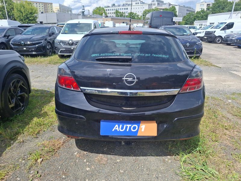 Opel Astra GTC 1.6 Selection "110 Jahre" — zdjęcie 4