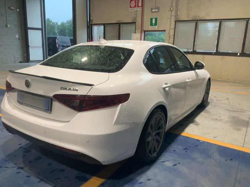 Alfa Romeo Giulia 2.2 JTDM Super — zdjęcie 6