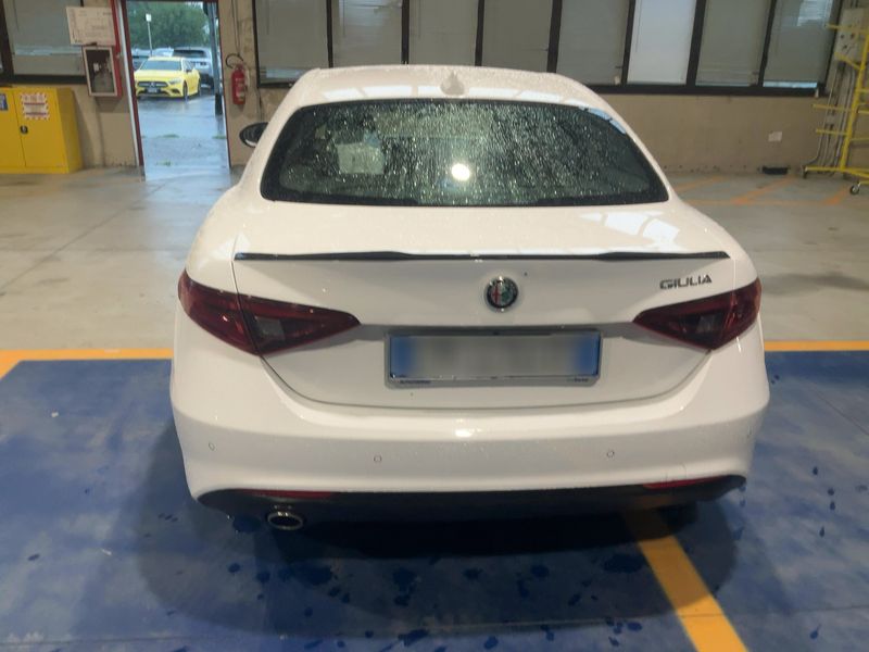 Alfa Romeo Giulia 2.2 JTDM Super — zdjęcie 5