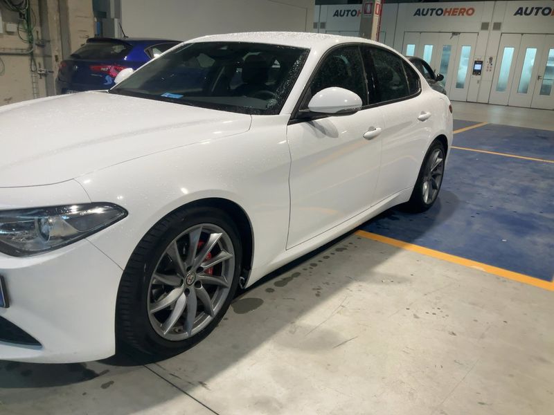 Alfa Romeo Giulia 2.2 JTDM Super — zdjęcie 2
