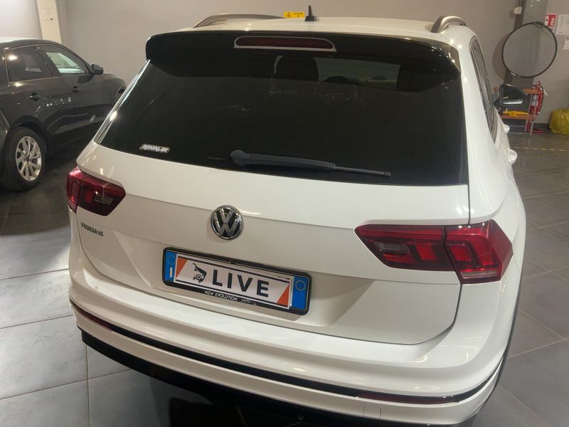 Volkswagen Tiguan 1.6 TDI Sport BlueMotion Tech — zdjęcie 5