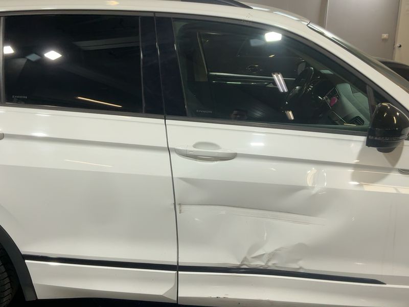 Volkswagen Tiguan 1.6 TDI Sport BlueMotion Tech — zdjęcie 7