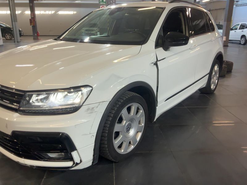 Volkswagen Tiguan 1.6 TDI Sport BlueMotion Tech — zdjęcie 2