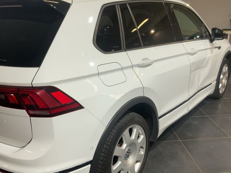 Volkswagen Tiguan 1.6 TDI Sport BlueMotion Tech — zdjęcie 6