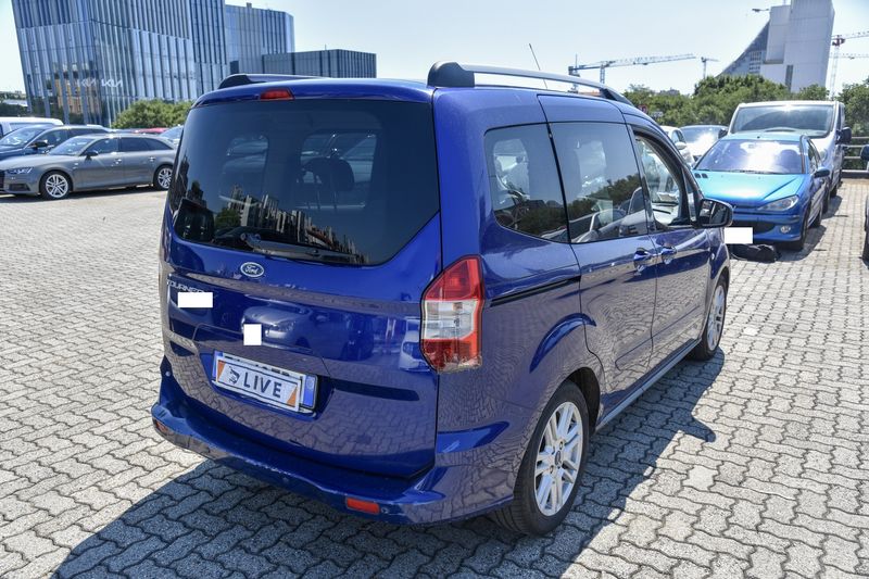 Ford Tourneo 1.5 TDCi Titanium — zdjęcie 5
