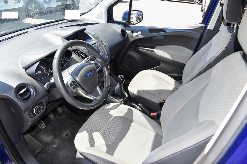 Ford Tourneo 1.5 TDCi Titanium — zdjęcie 10