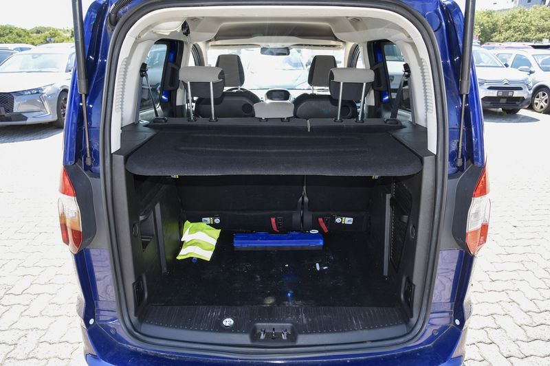 Ford Tourneo 1.5 TDCi Titanium — zdjęcie 9