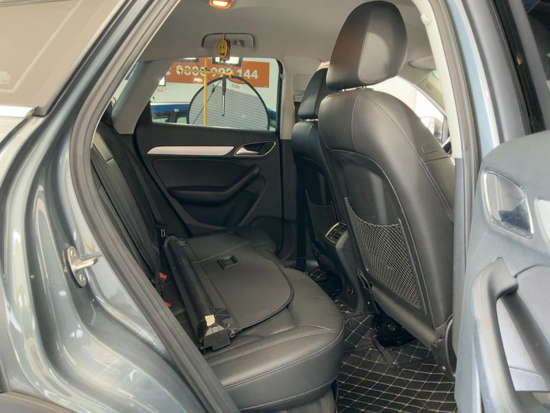 Audi Q3 2.0 TDI — zdjęcie 14
