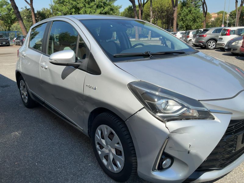 Toyota Yaris 1.5 Hybrid Active 2019 – снимка 12