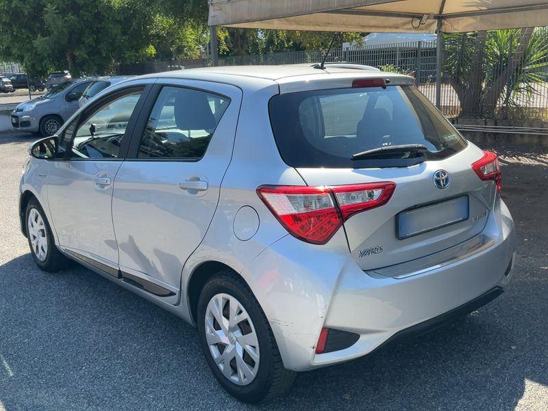 Toyota Yaris 1.5 Hybrid Active 2019 – снимка 6