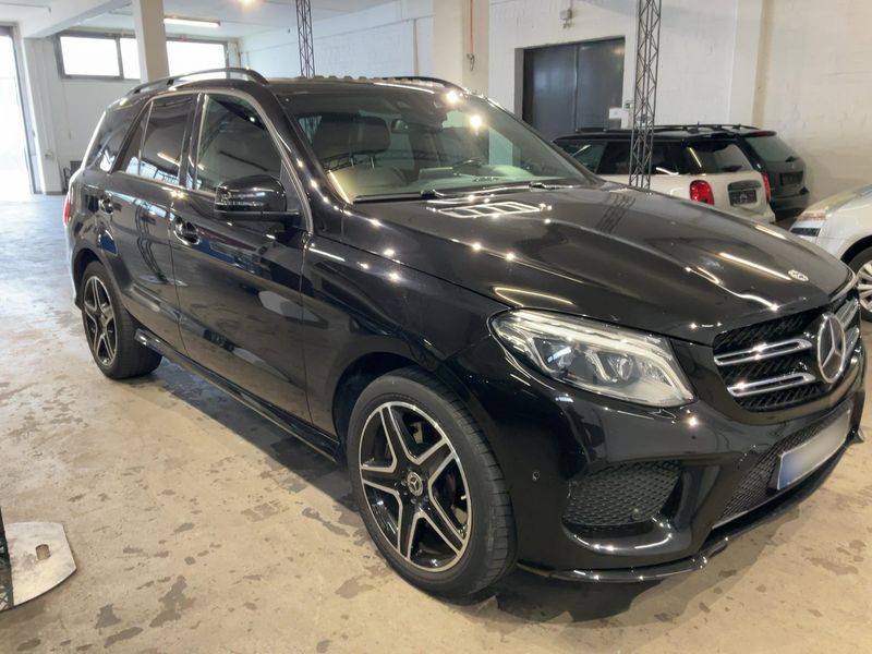 Mercedes-Benz GLE-Klasse GLE 400 4Matic AMG Line — zdjęcie 8