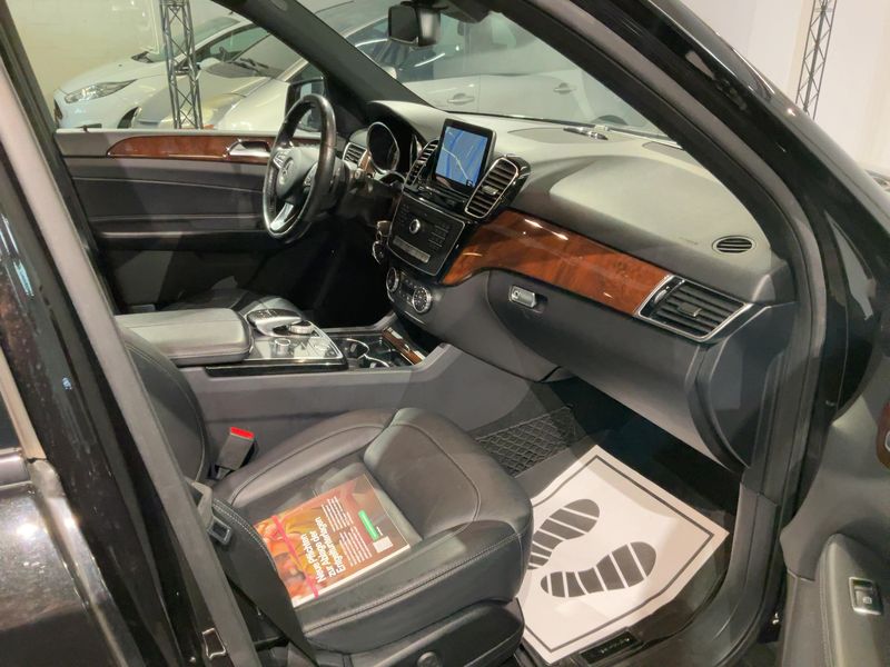 Mercedes-Benz GLE-Klasse GLE 400 4Matic AMG Line — zdjęcie 11