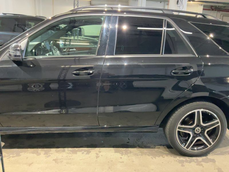 Mercedes-Benz GLE-Klasse GLE 400 4Matic AMG Line — zdjęcie 4