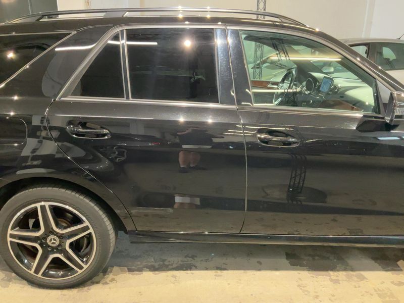 Mercedes-Benz GLE-Klasse GLE 400 4Matic AMG Line — zdjęcie 7