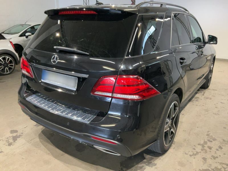 Mercedes-Benz GLE-Klasse GLE 400 4Matic AMG Line — zdjęcie 6