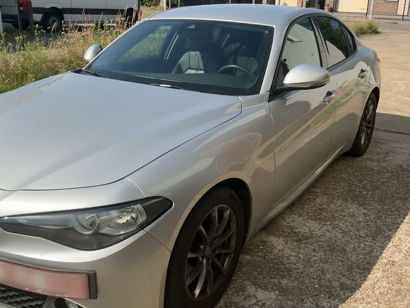 Alfa Romeo Giulia 2.2 JTDM 2017 – снимка 2