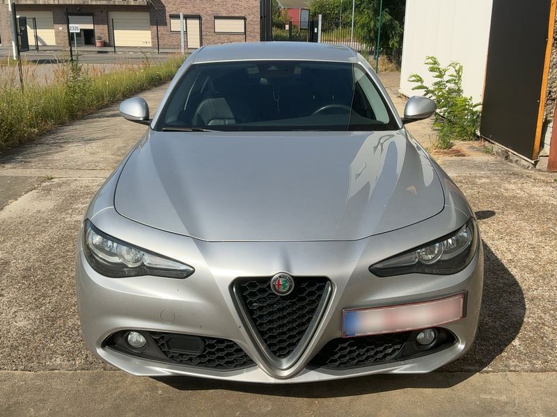 Alfa Romeo Giulia 2.2 JTDM 2017 – снимка 14