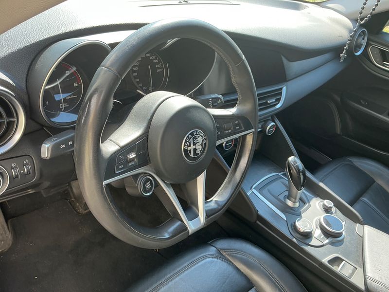 Alfa Romeo Giulia 2.2 JTDM 2017 – снимка 31