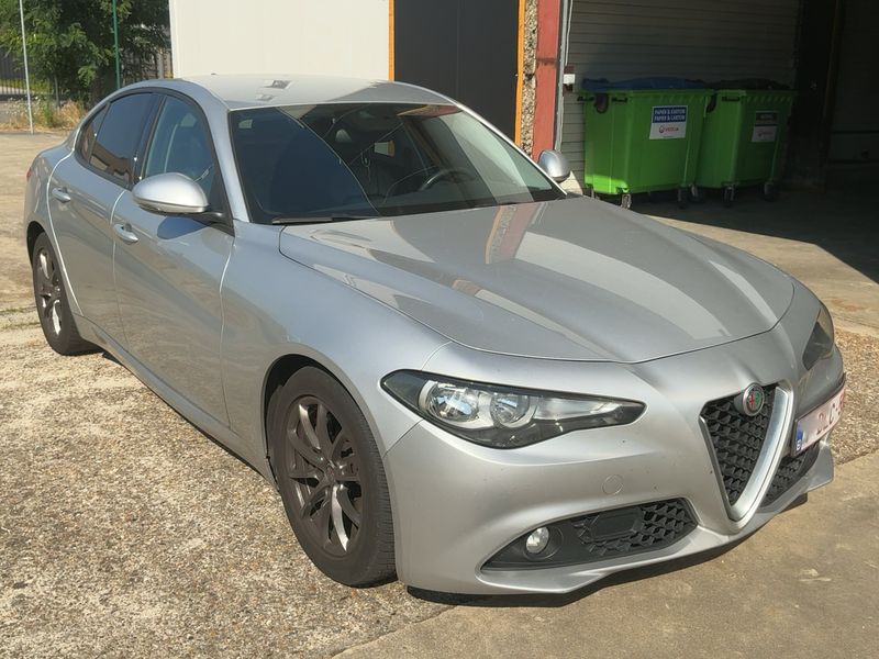 Alfa Romeo Giulia 2.2 JTDM 2017 – снимка 12