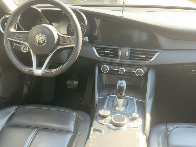 Alfa Romeo Giulia 2.2 JTDM 2017 – снимка 17