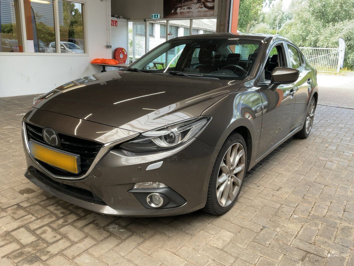 Mazda 3 2015