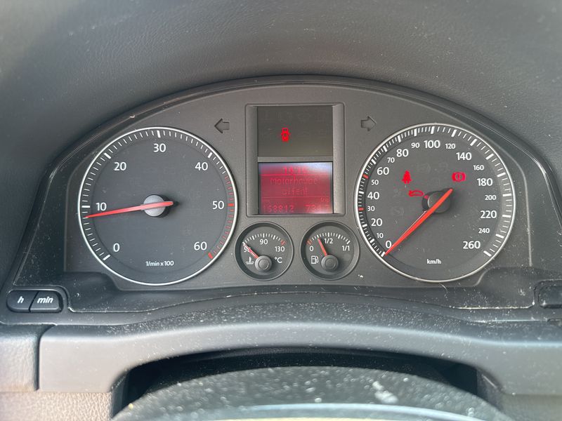 Volkswagen Golf V Plus 1.9 TDI Goal — zdjęcie 12