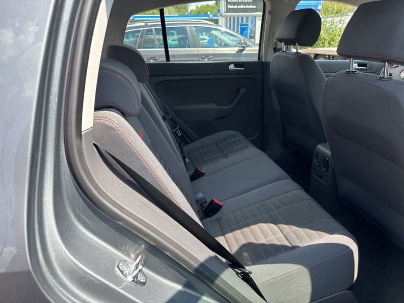 Volkswagen Golf V Plus 1.9 TDI Goal — zdjęcie 14