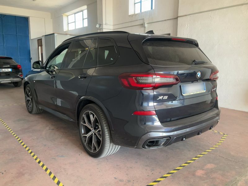 BMW X5 xDrive 30d Mild-Hybrid M Sport — zdjęcie 3