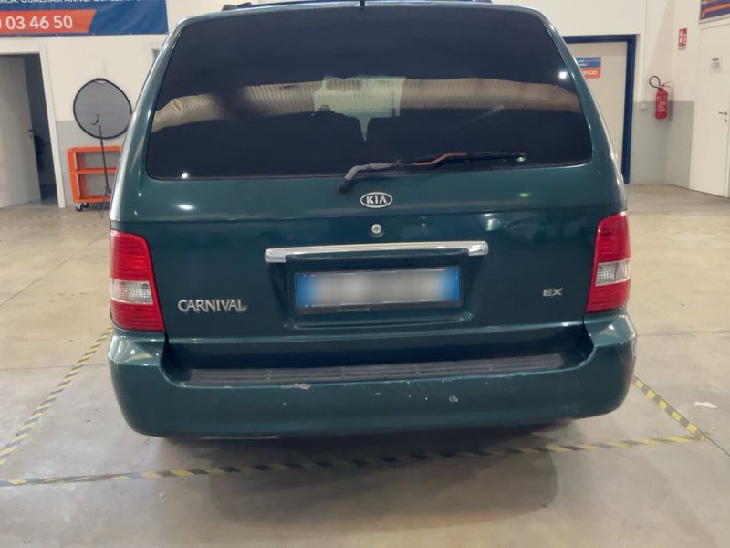 Kia Carnival 2.9 CRDi LX — zdjęcie 5