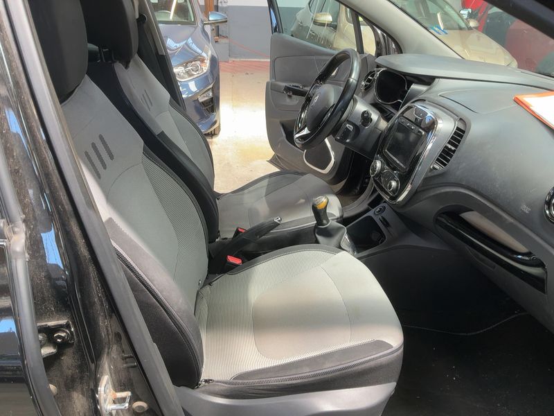Renault Captur 1.5 dCi Energy Intens 2014 – снимка 16
