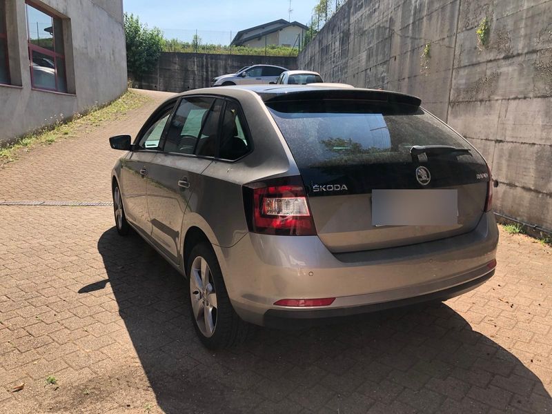 Skoda Rapid Spaceback 1.4 TSI Ambition — zdjęcie 3