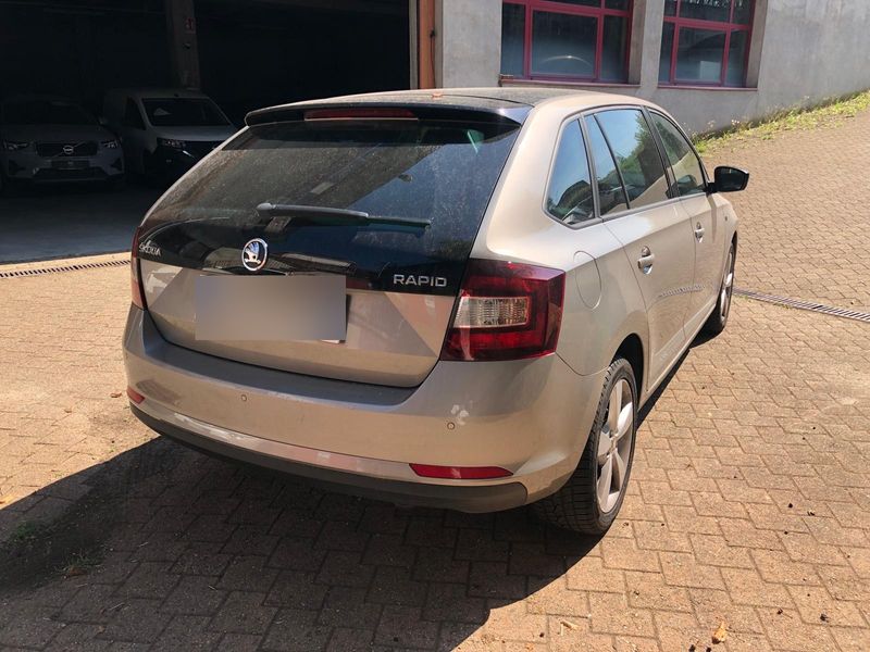 Skoda Rapid Spaceback 1.4 TSI Ambition — zdjęcie 5