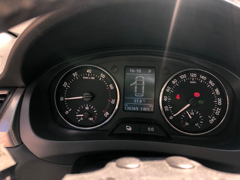 Skoda Rapid Spaceback 1.4 TSI Ambition — zdjęcie 12