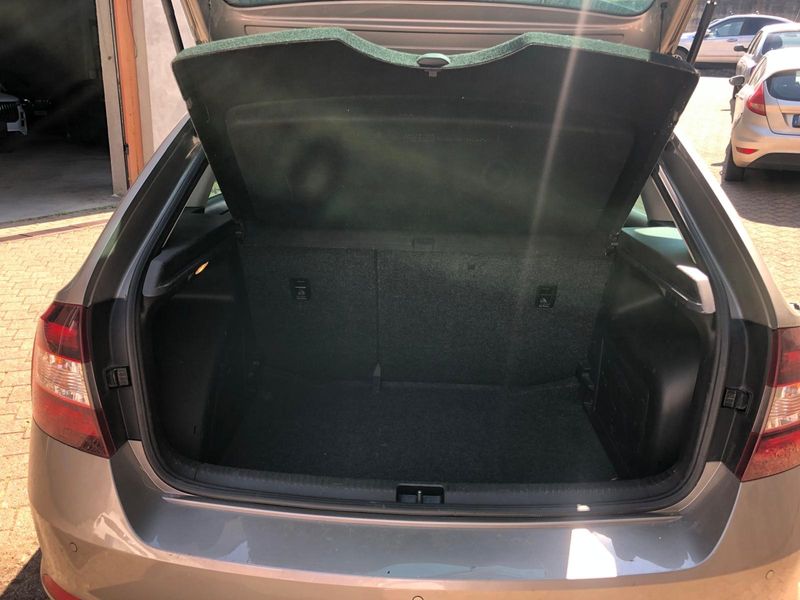 Skoda Rapid Spaceback 1.4 TSI Ambition — zdjęcie 9