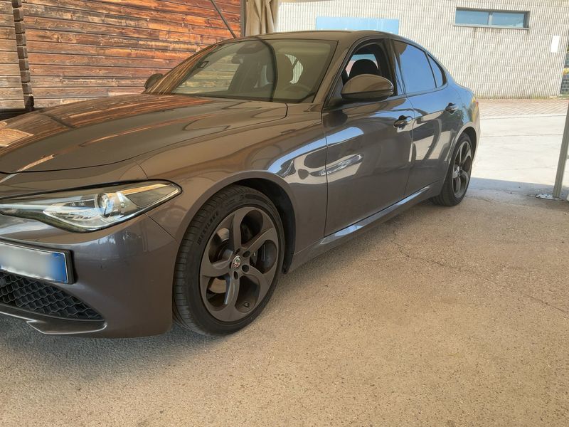 Alfa Romeo Giulia 2.2 JTDM Sprint — zdjęcie 2