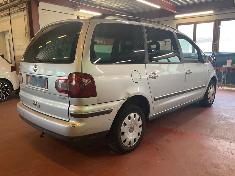 Volkswagen Sharan 1.9 TDI United — zdjęcie 2